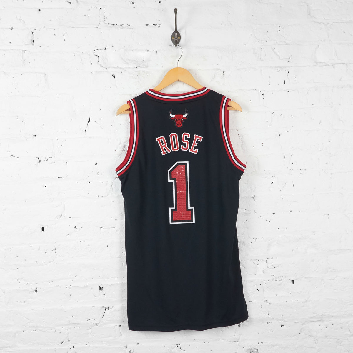 Vintage NBA Chicago Bulls Basketball Hoodie - Black - S – Headlock