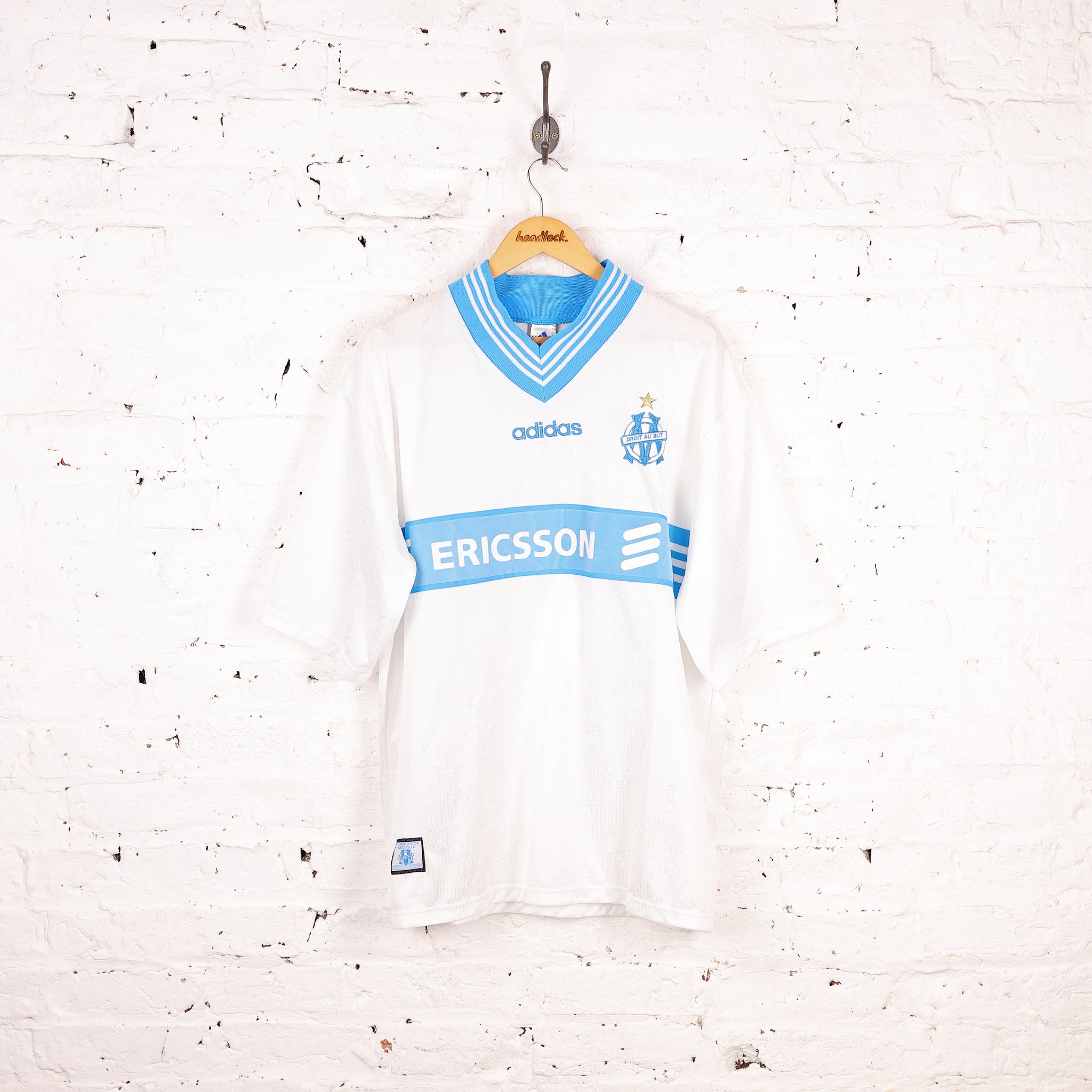 Headlock_Batch117_SR_Main01_20