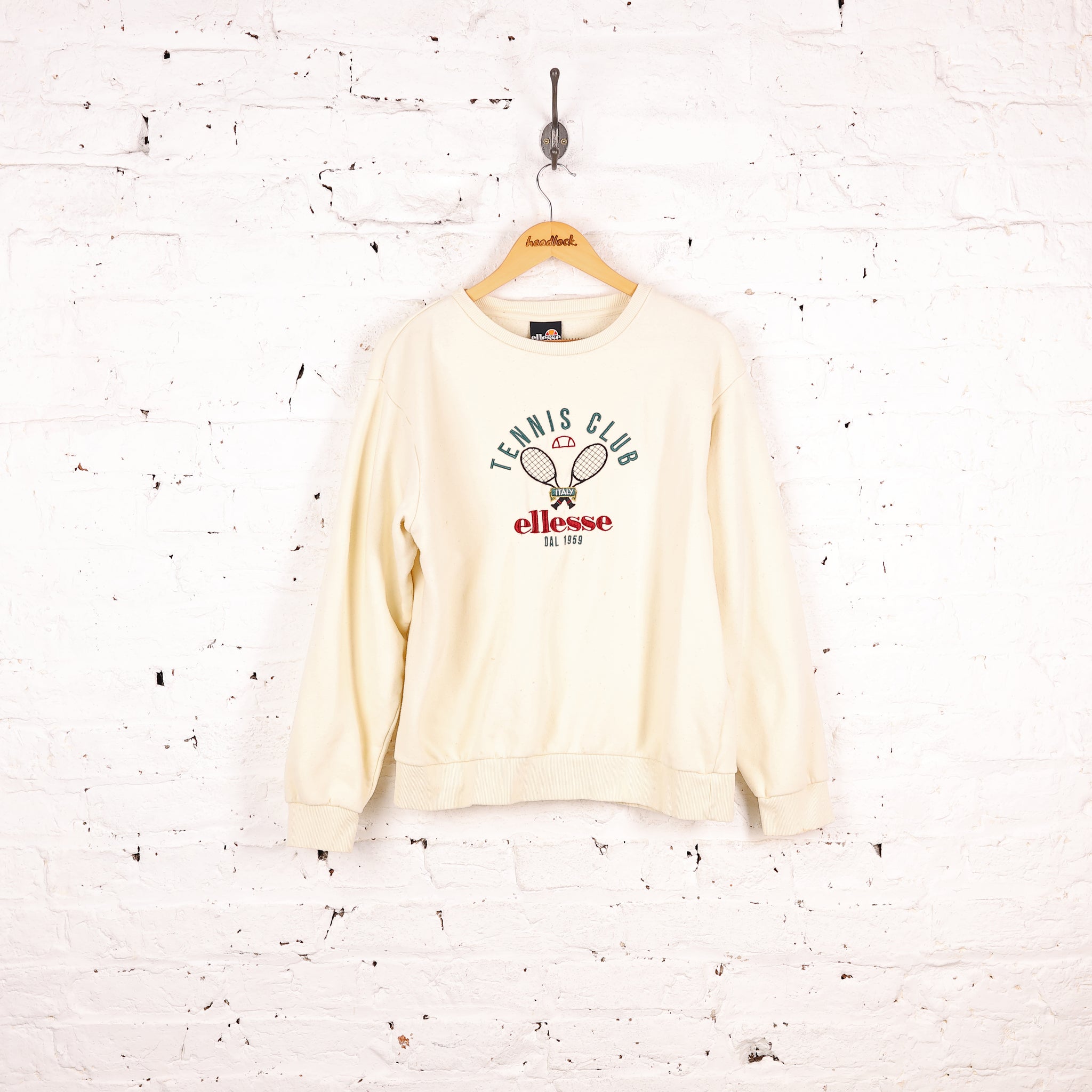 ellesse – Headlock