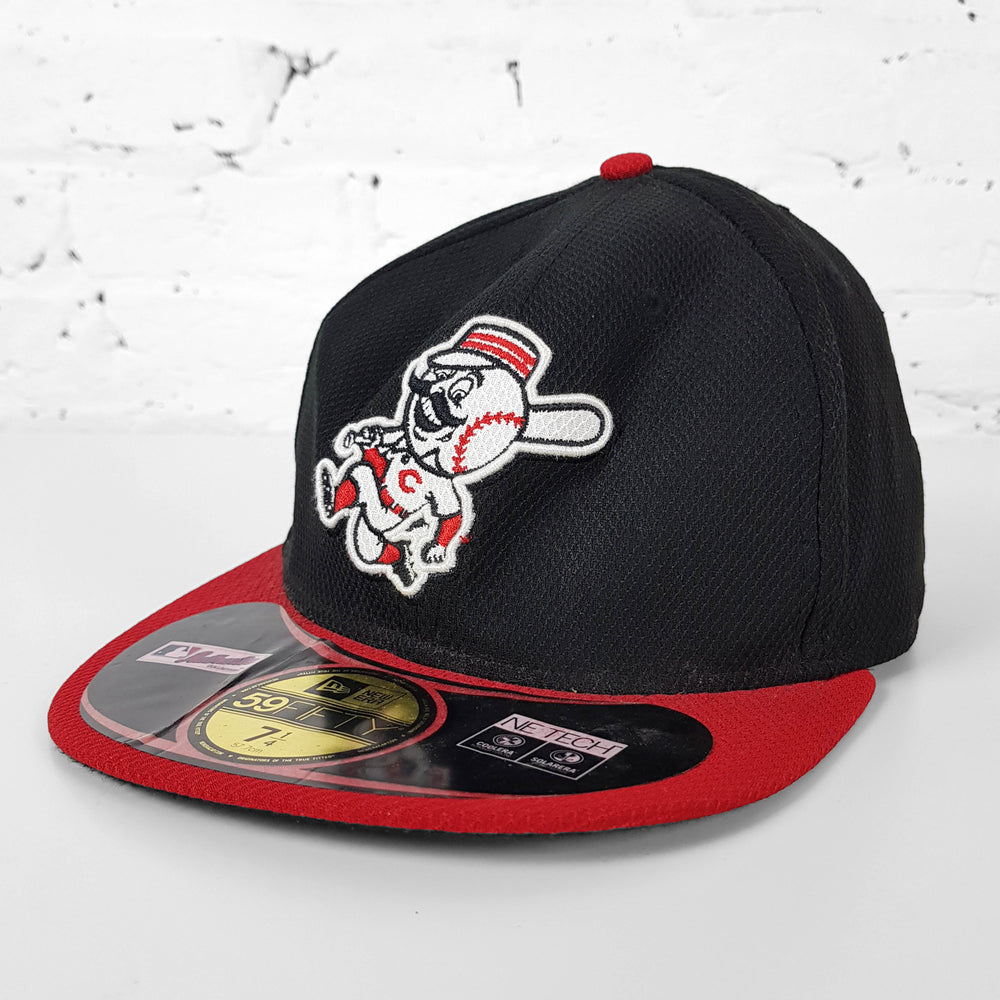Vintage MLB Cincinnati Reds Mascot Cap - Black/Red - Headlock