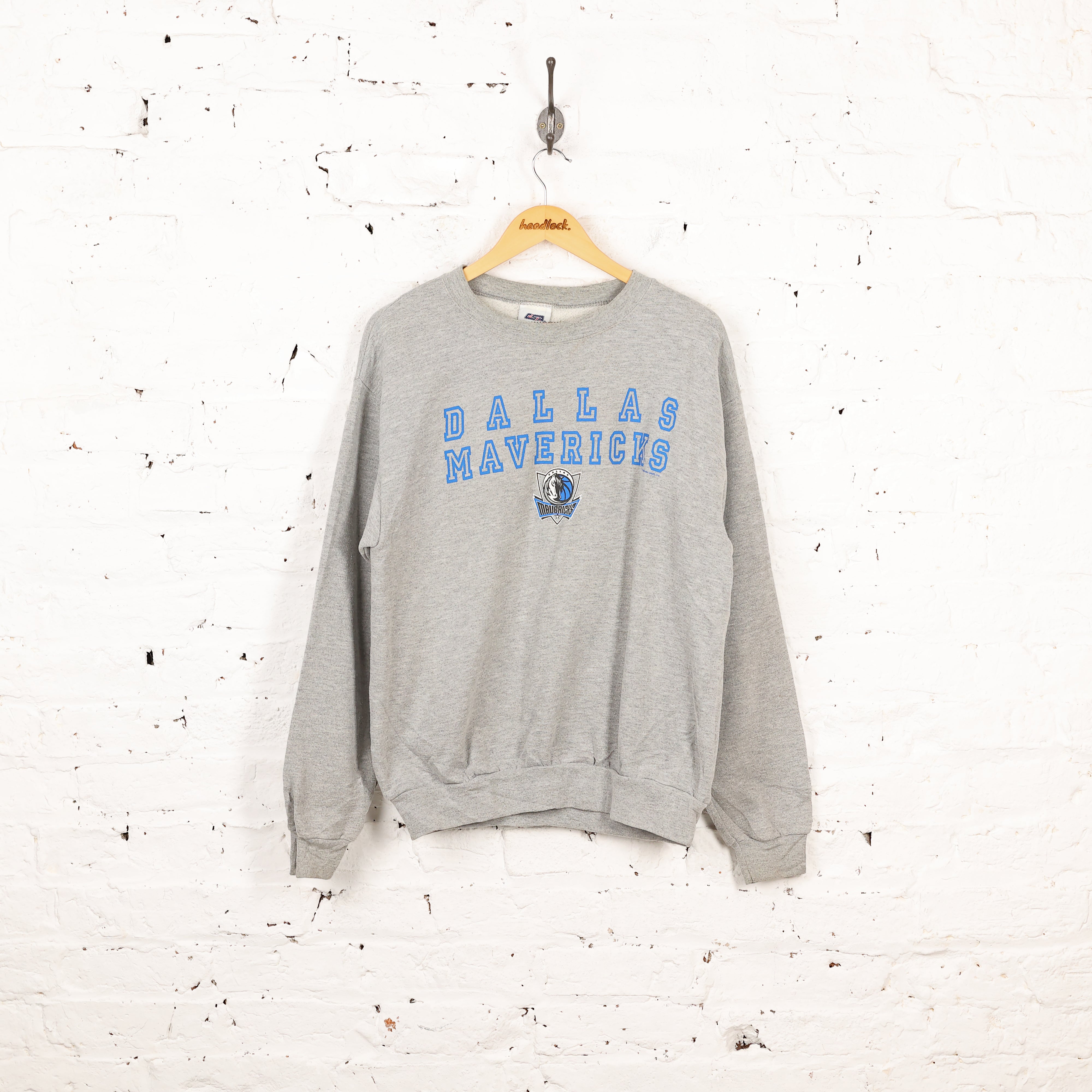 Vintage Dallas Mavericks Sweatshirt 2XL Gray Spellout Basketball NBA Sweater