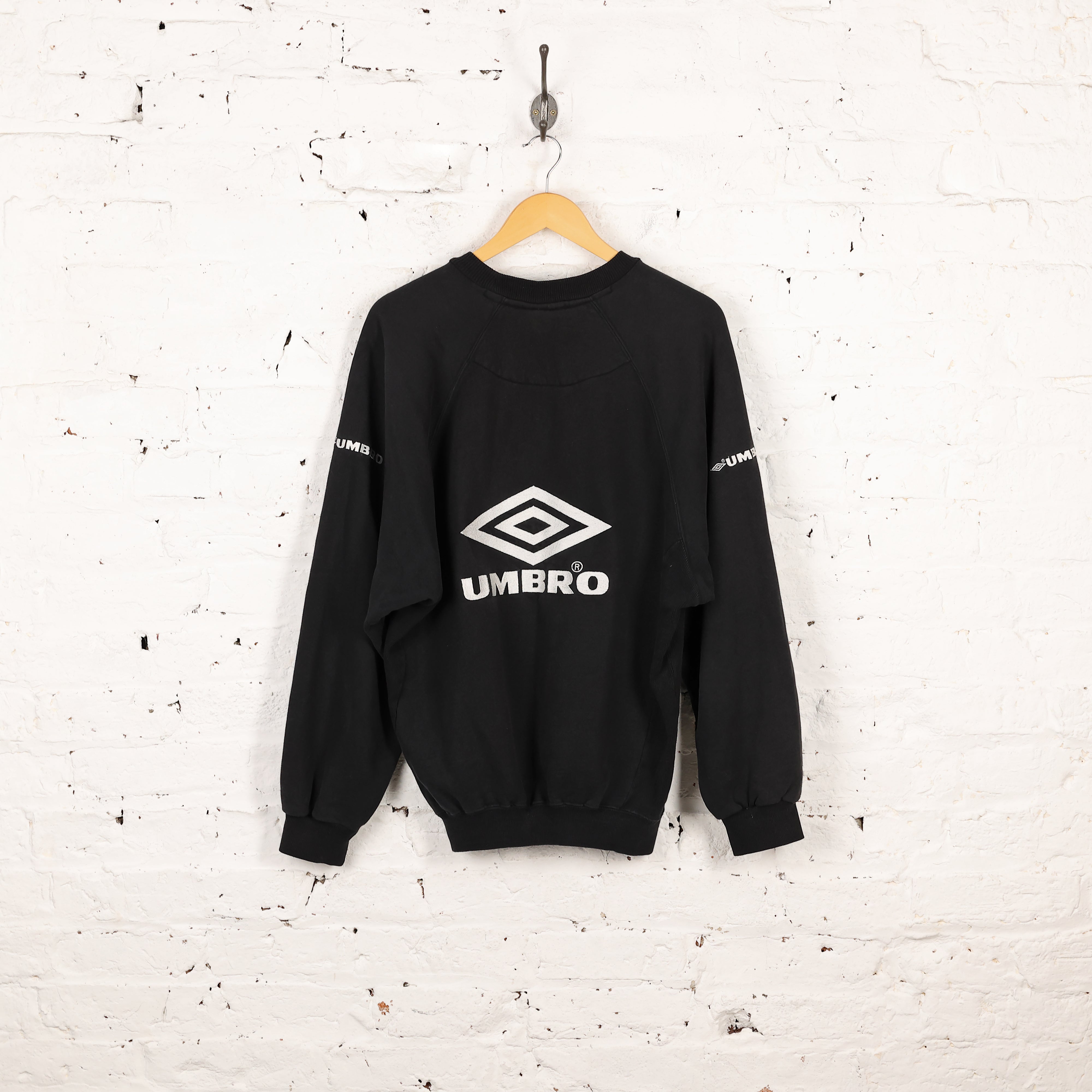 Nottingham Forest 90s Umbro Training Sweatshirt - Black - M – Headlock