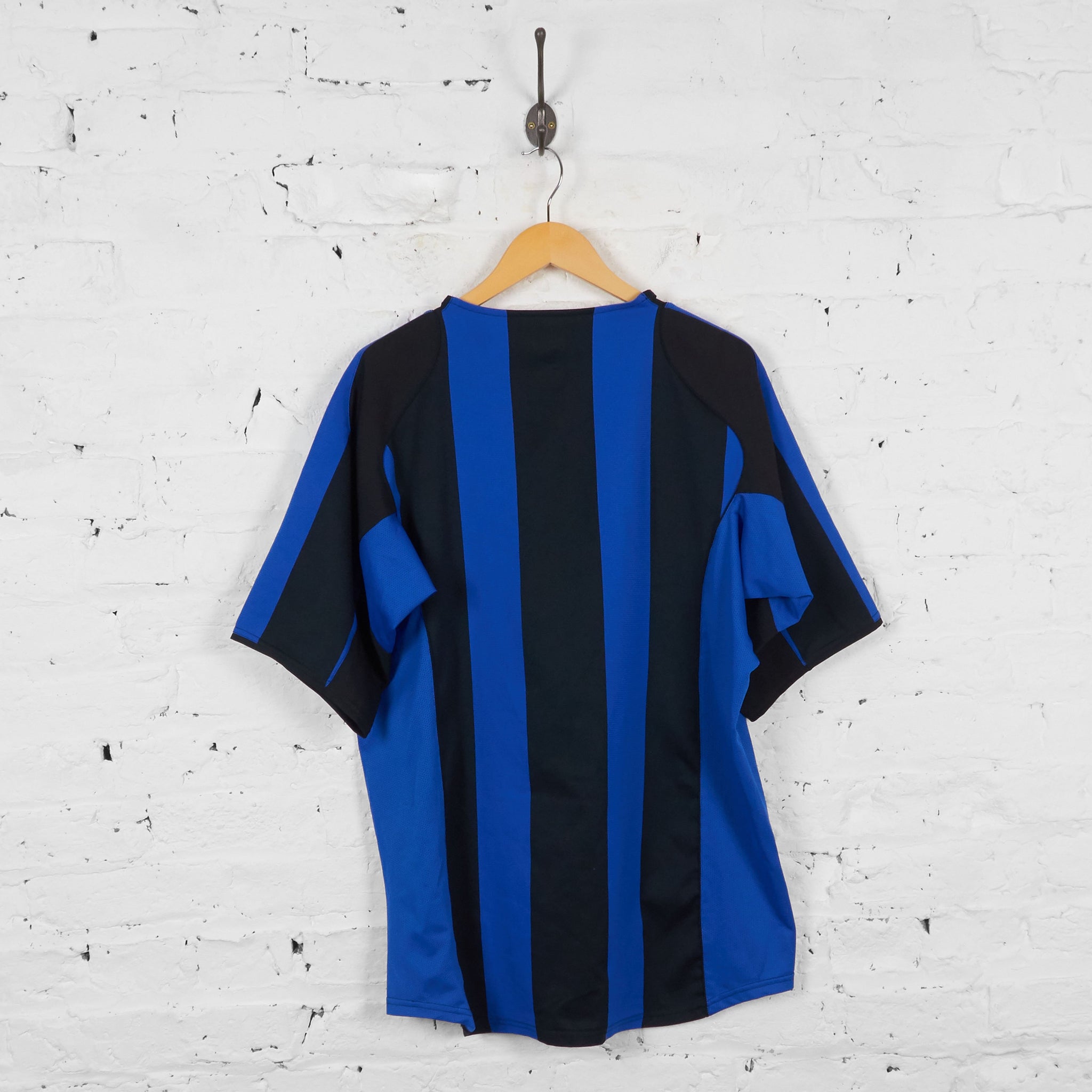 inter-milan-nike-2005-home- 