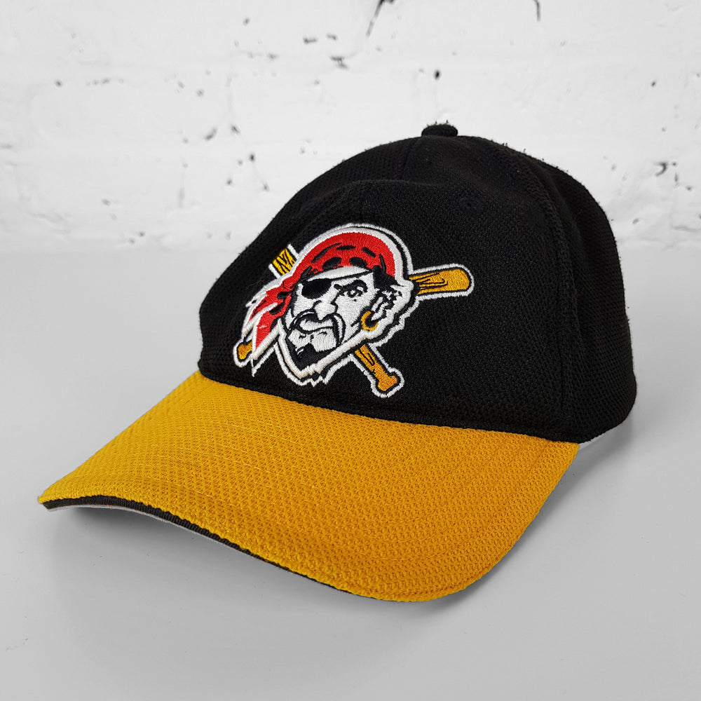 MBL Pittsburgh Pirates Cap - Black/Yellow - Headlock