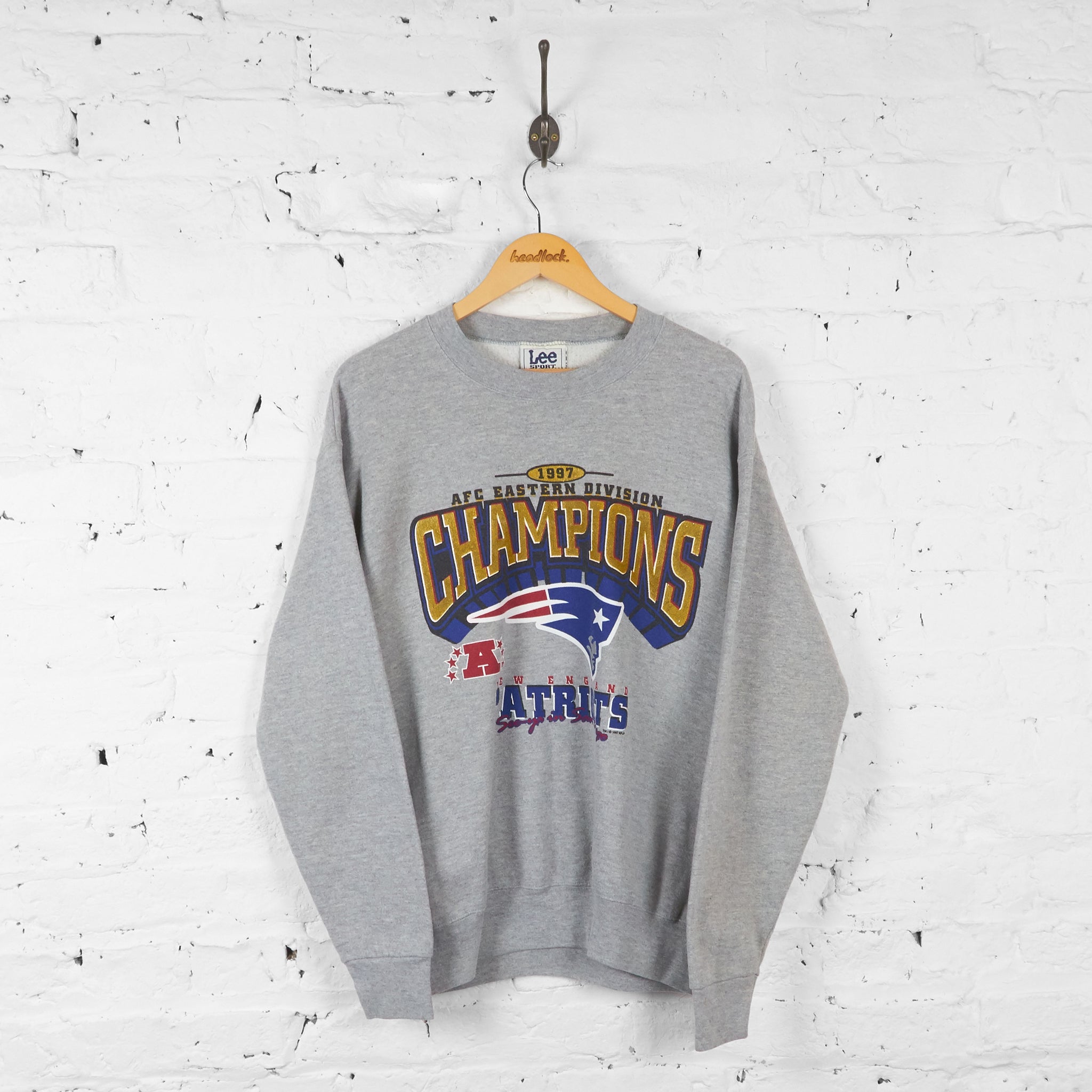 New England Patriots Champions NFL American Football Sweatshirt Grey Headlock