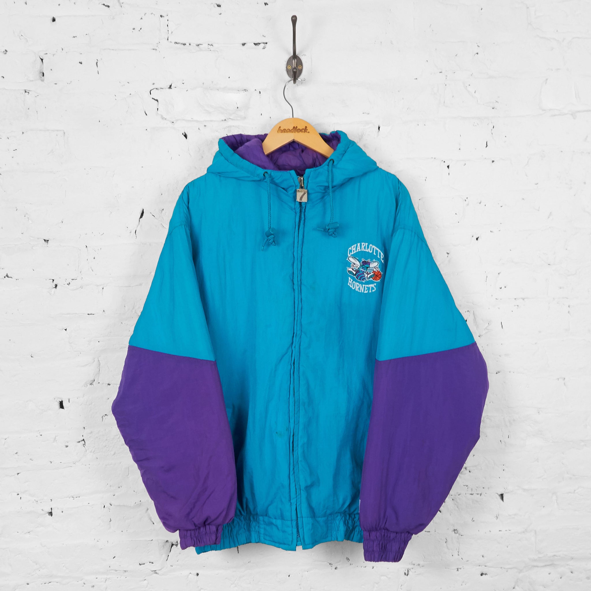 Vintage Charlotte Hornets NBA Padded Jacket - Blue/Purple - L