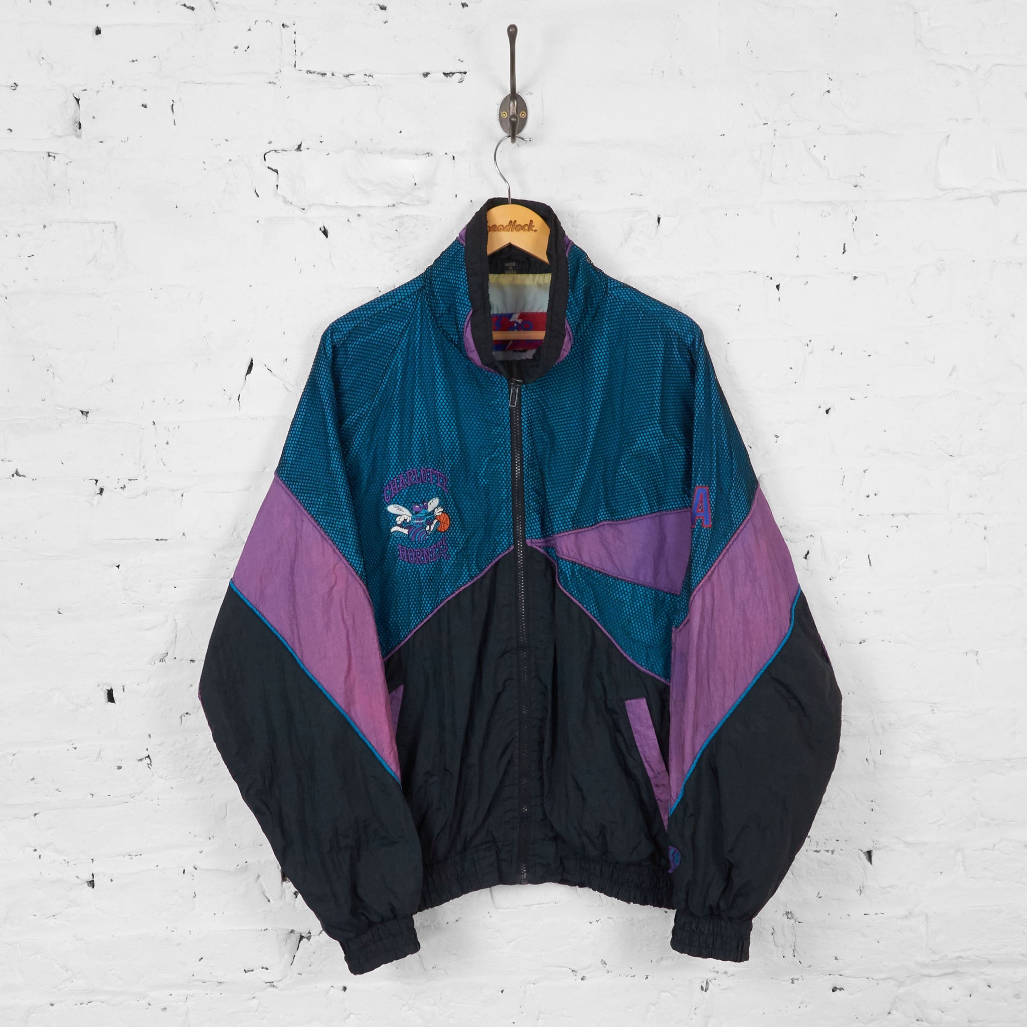 Vintage Charlotte Hornets NBA Windbreaker Jacket Blue Purple L Headlock